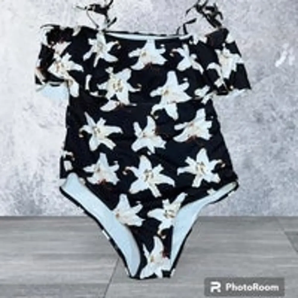 Lovely Floral Off Shoulder One Piece Swimsuit Size Large